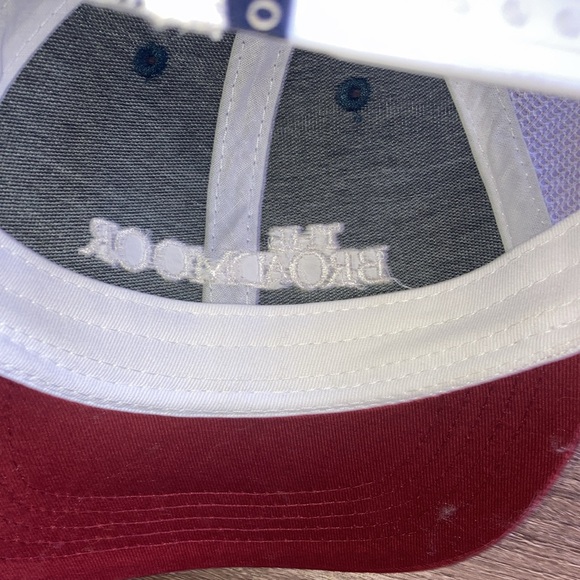 Bundle of 2 Pre Owned Youth Quray Colorado’s The Broadmoor Hats - Picture 5 of 10